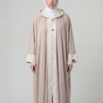 The line hooded kaftan